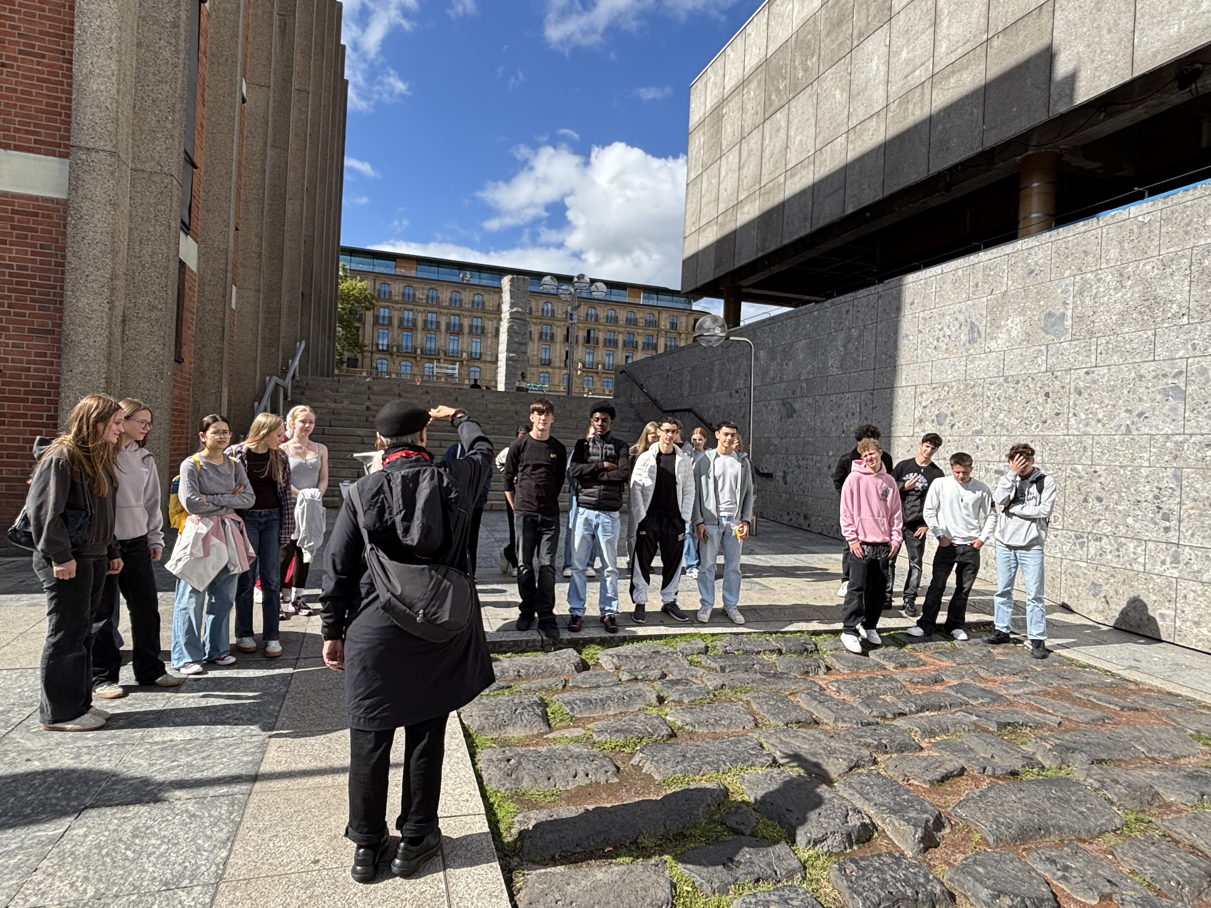 Bild 2 von 8 im Bilderkarussel