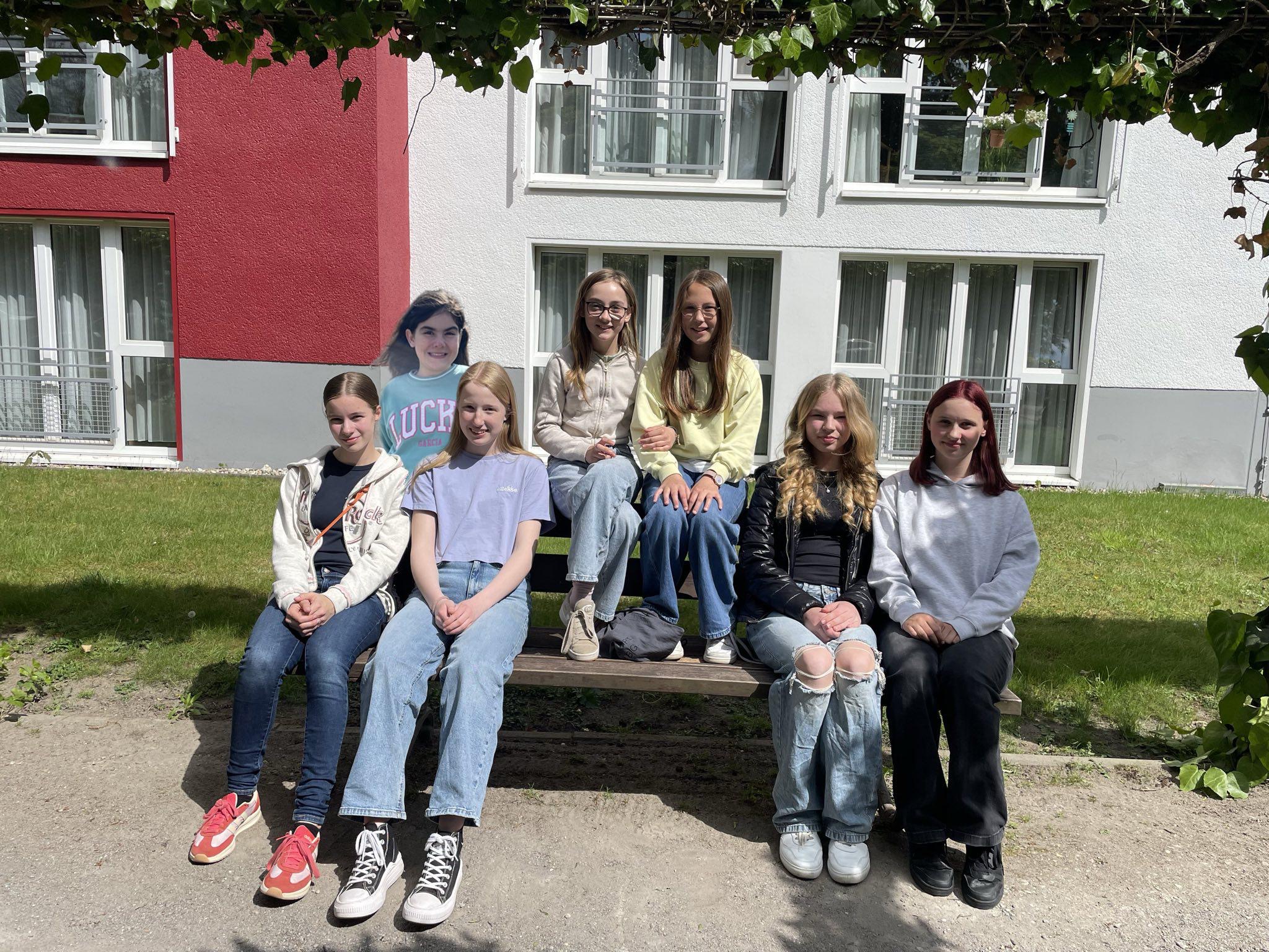 Nachrichtenbild: Spielerisch Brücken bauen zwischen Generationen im Rahmen der Ehrenamts-AG