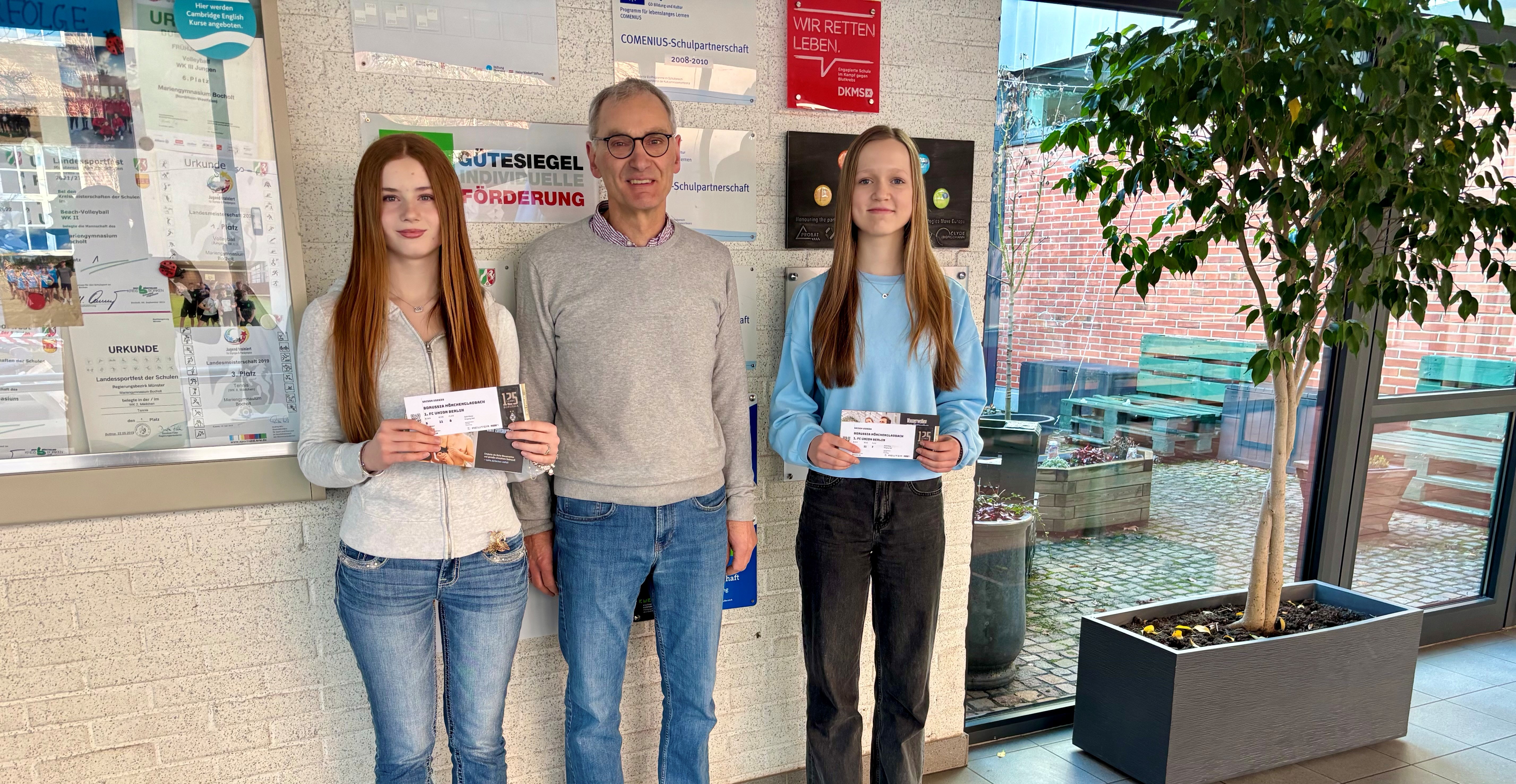 Nachrichtenbild: 94,50 Euro für den Volksbund Deutsche Kriegsgräberfürsorge e.V. gesammelt