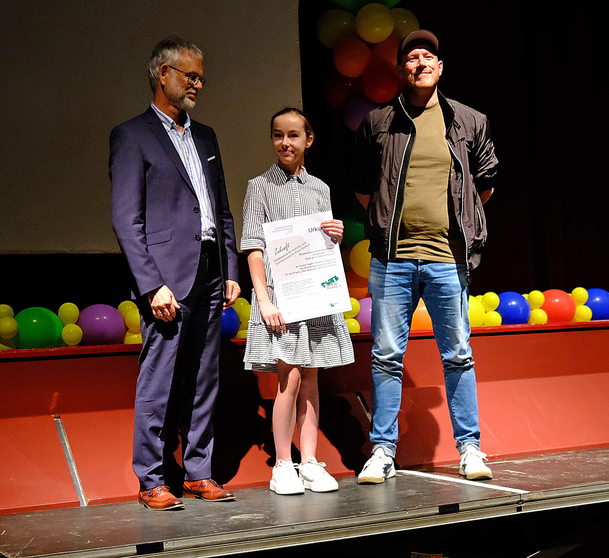 Bild 0 von 4 im Bilderkarussel