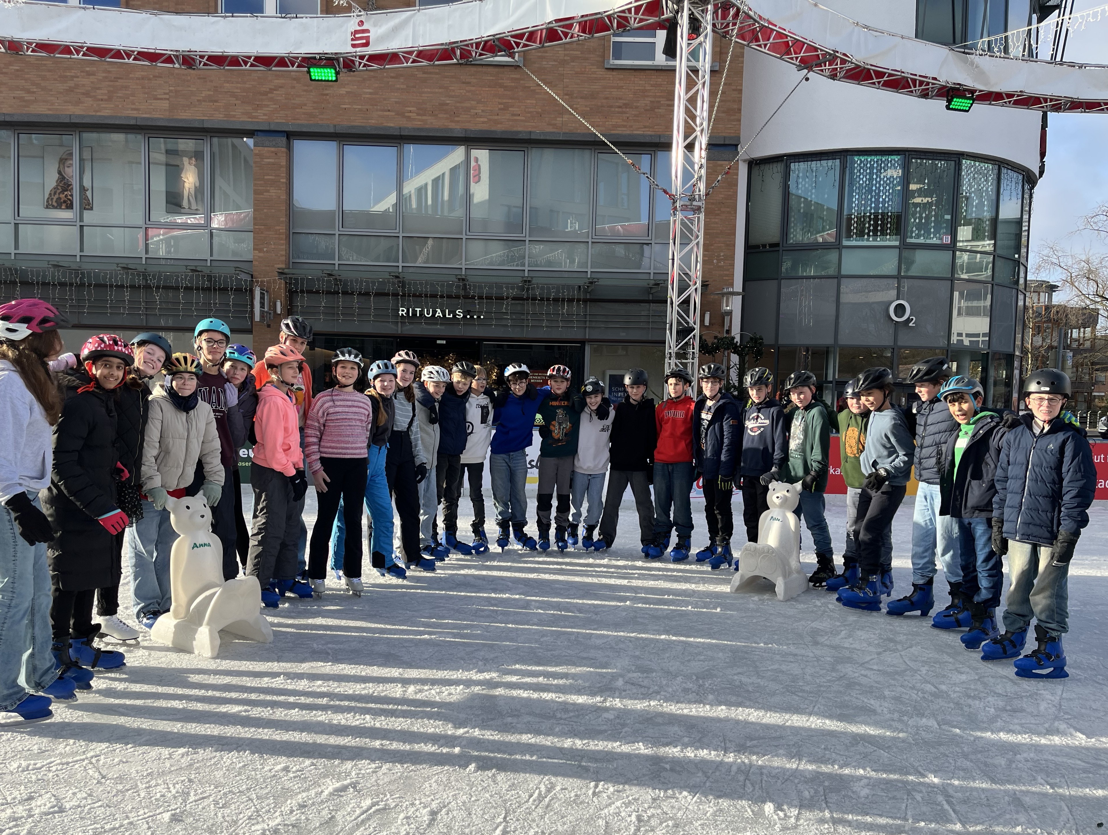 Nachrichtenbild: Eislaufen der Klasse 6b