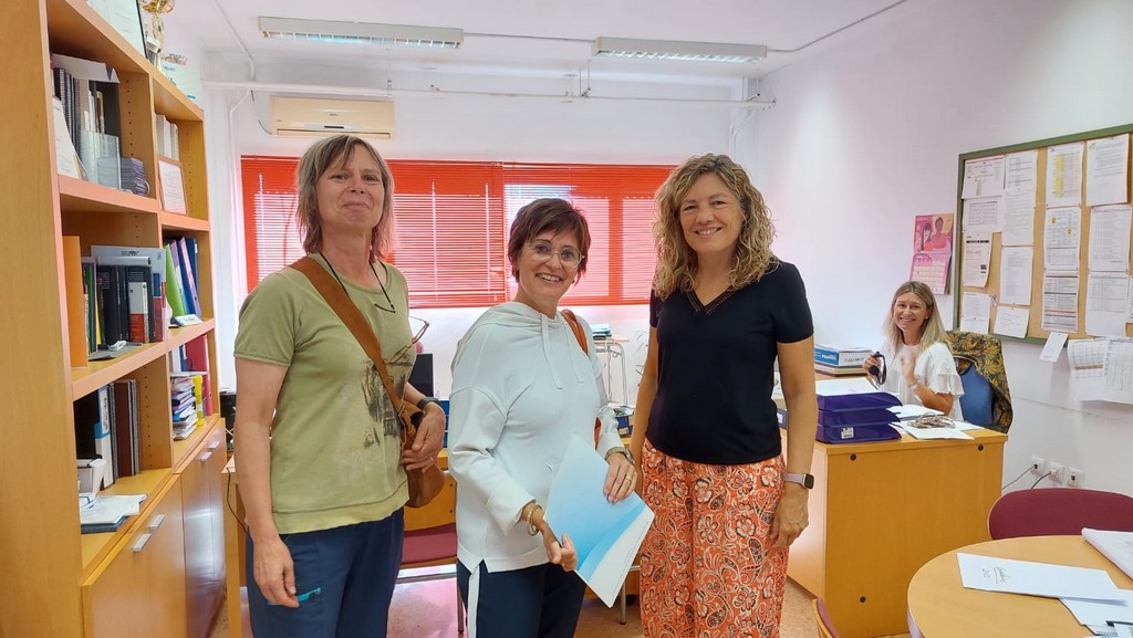 Nachrichtenbild: Erasmus+-Projekt für Lehrkräfte: Einführung von Tablets am Mariengymnasium und an unserer spanischen Partnerschule IES Juan Fuster in Sueca / Valencia
