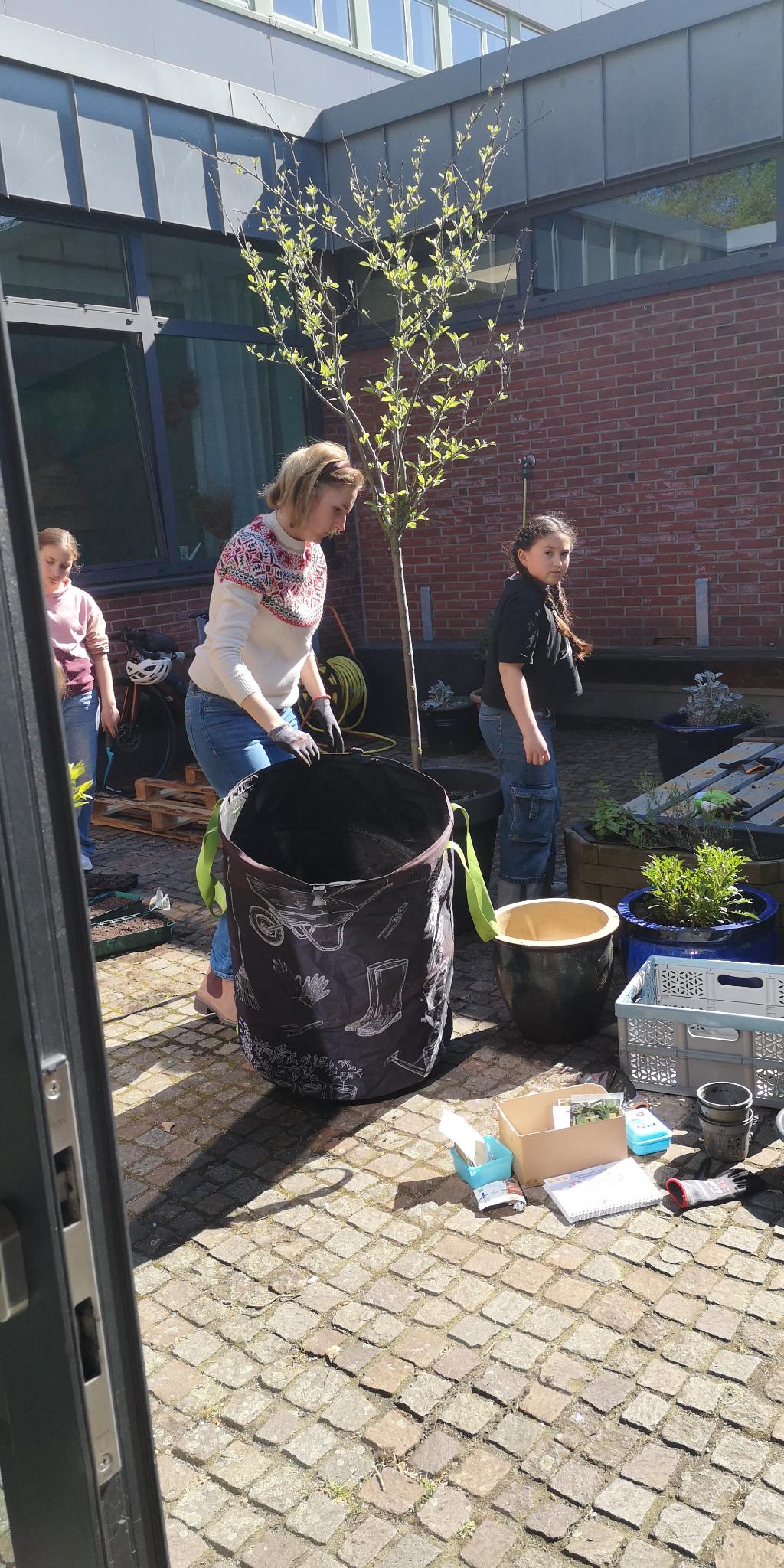 Bild 0 von 6 im Bilderkarussel