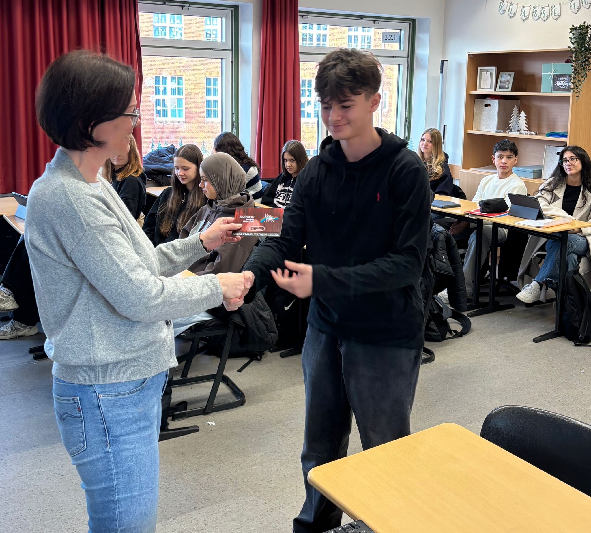 Bild 0 von 3 im Bilderkarussel