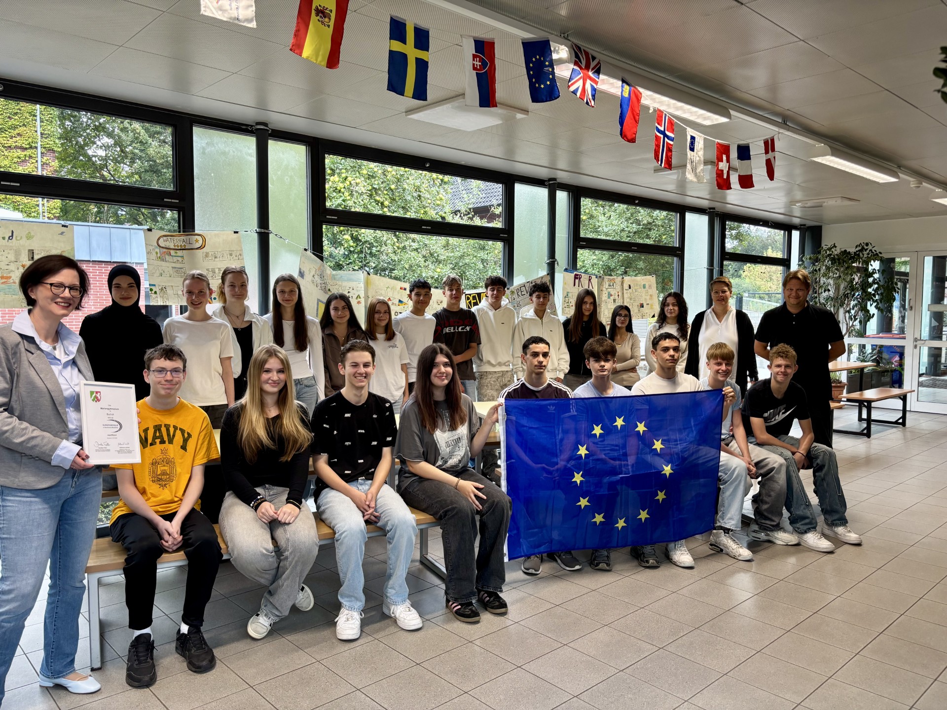 Nachrichtenbild: Mariengymnasium Bocholt erneut als Europaschule rezertifiziert