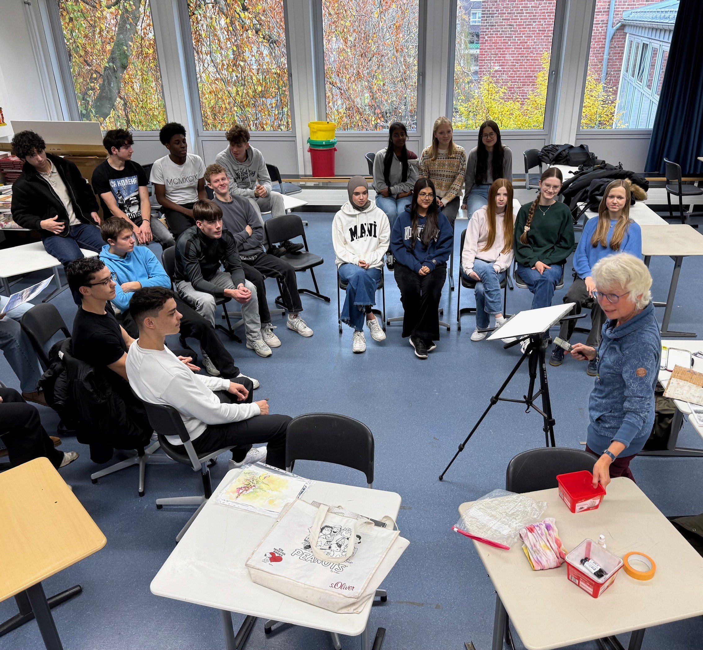 Nachrichtenbild: Europa im Aquarell: Workshop am Mariengymnasium Bocholt