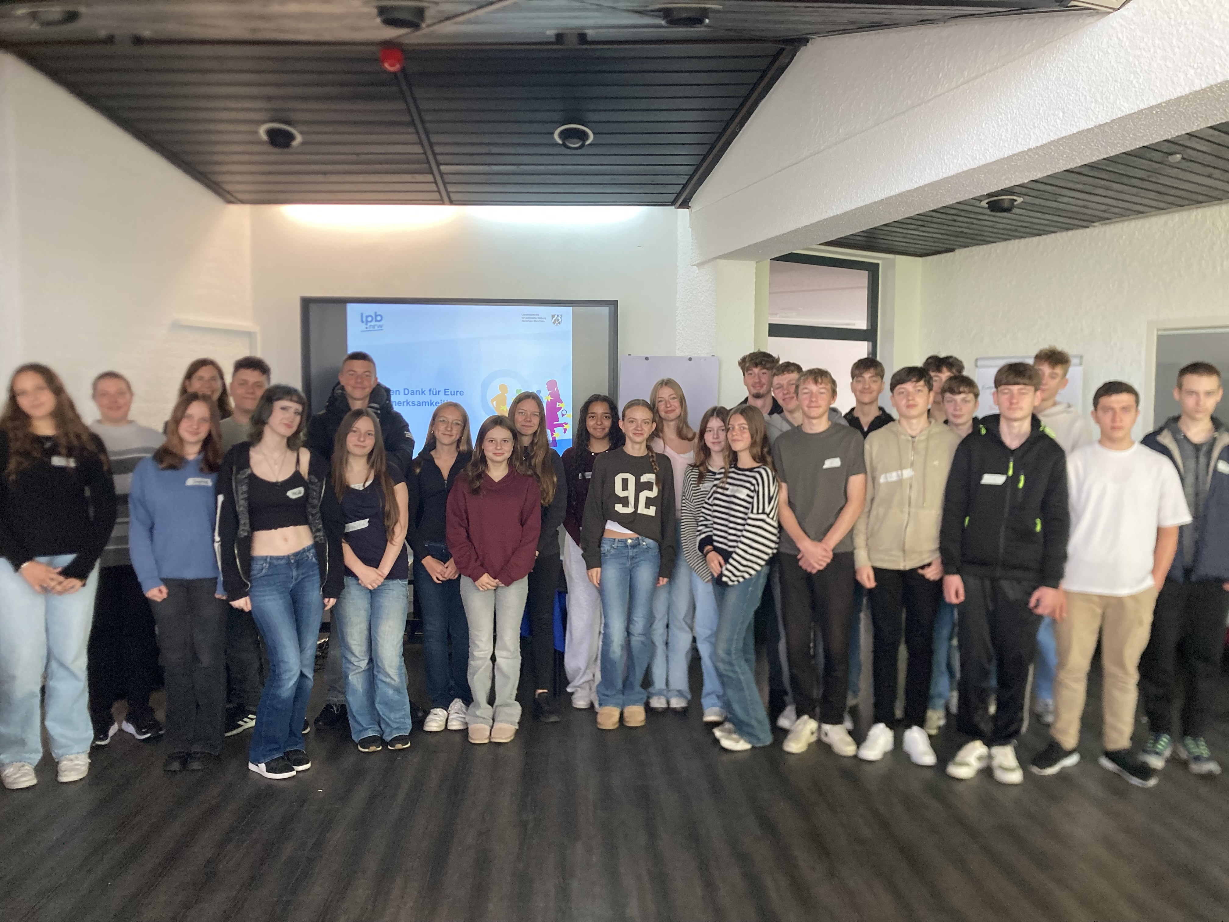 Bild 0 von 3 im Bilderkarussel