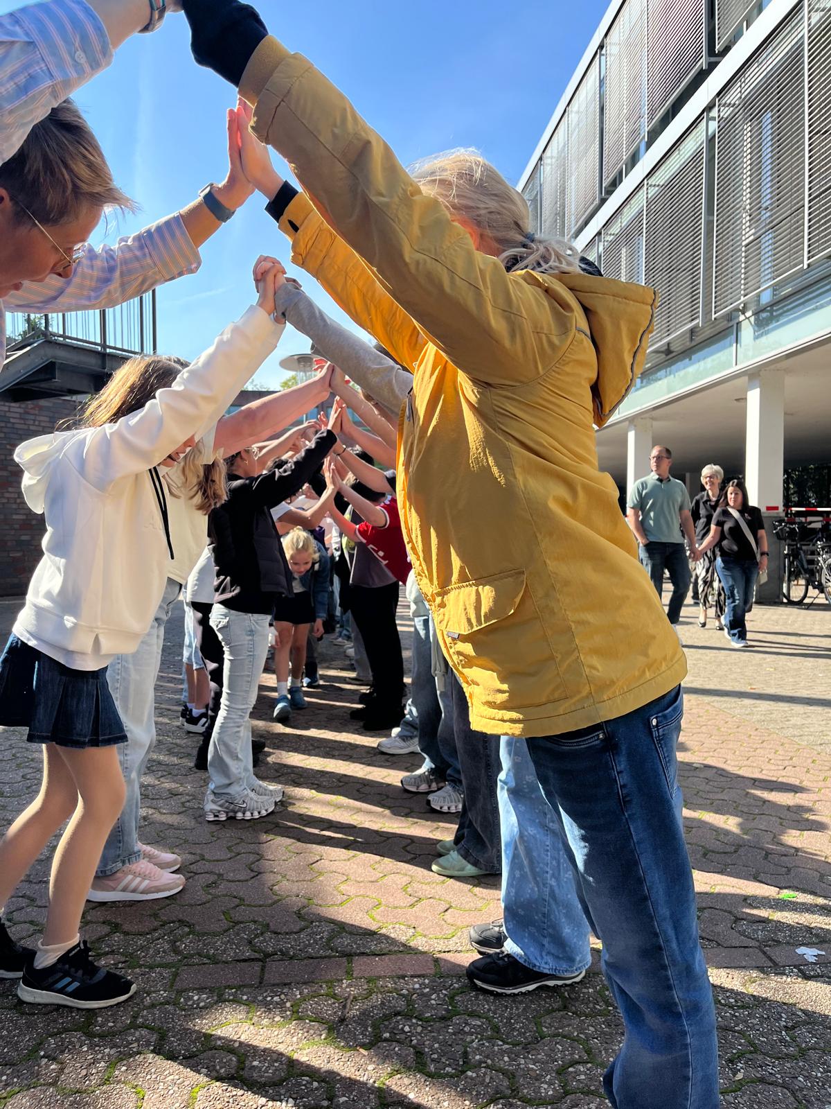 Bild 0 von 16 im Bilderkarussel