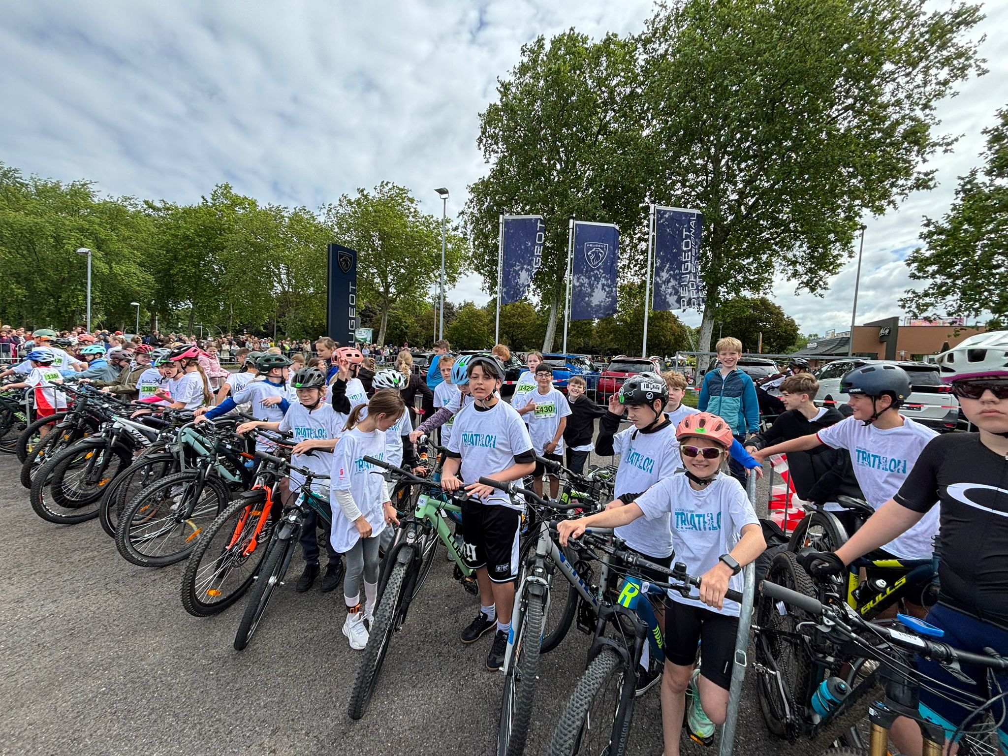 Nachrichtenbild: Tolle Ergebnisse für das Mariengymnasium beim Bocholter Aasee Triathlon