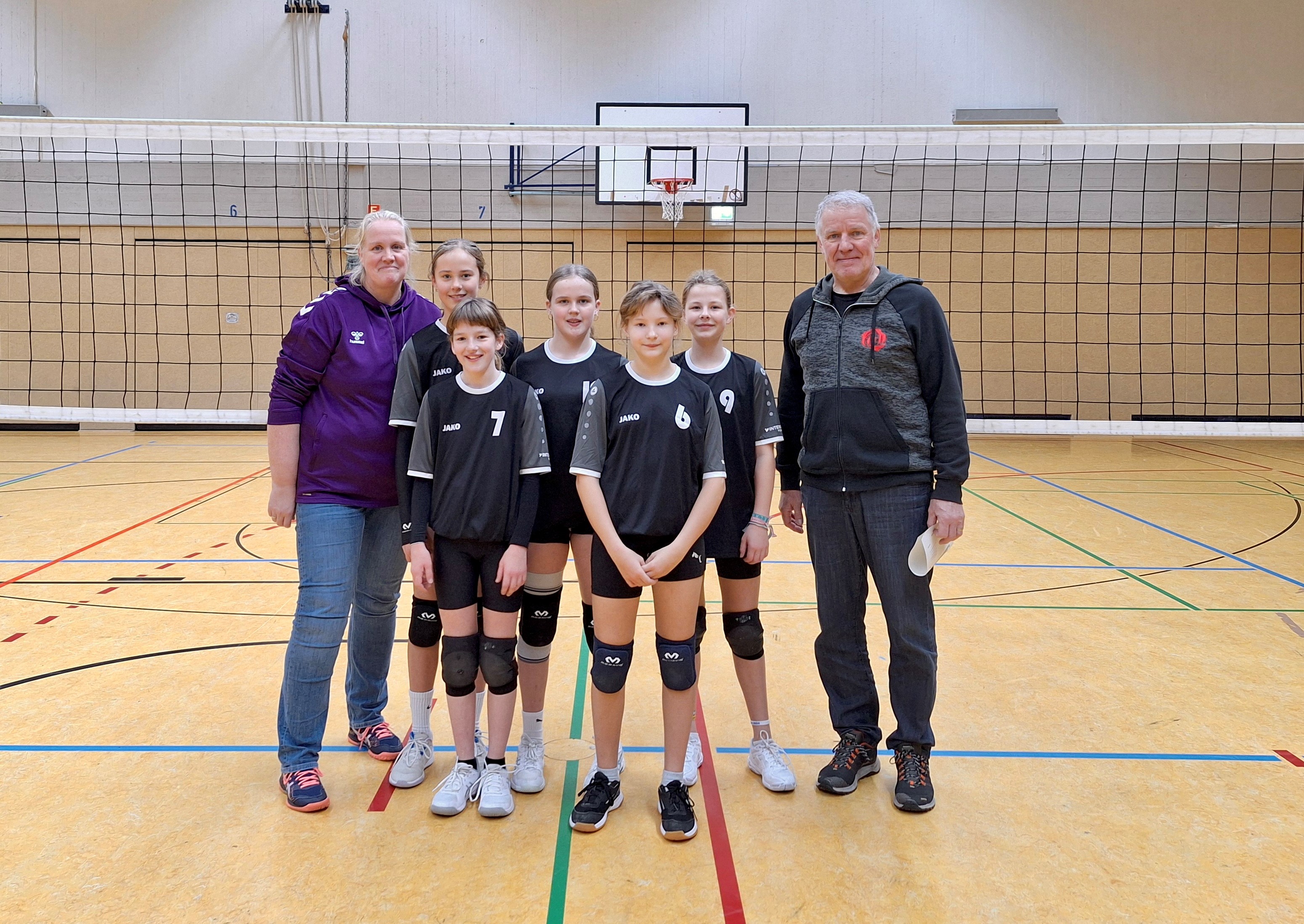 Nachrichtenbild: Mädchen bei der Volleyball-Kreismeisterschaft